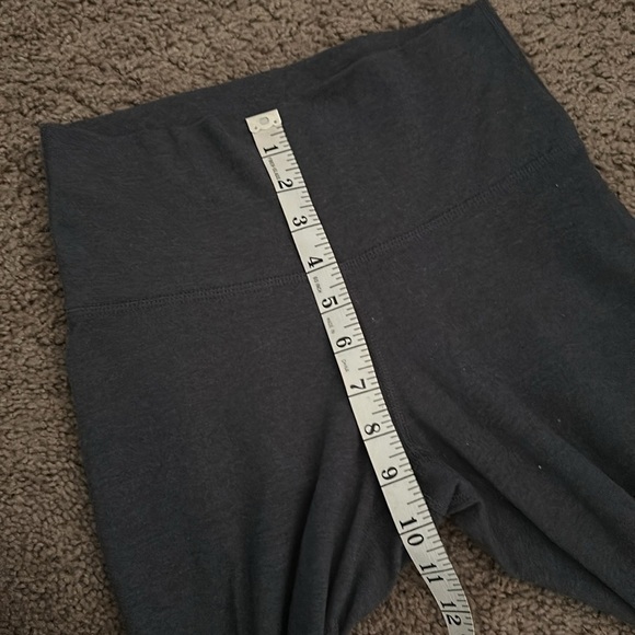 Old Navy Gray Leggings with Cutouts Size Small - Picture 6 of 10